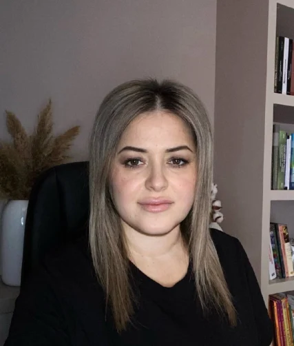 Анжела Елфимова